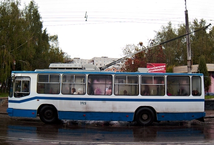 Autobusové a trolejbusové putování po Ukrajině V. Rivne a ZIU 9