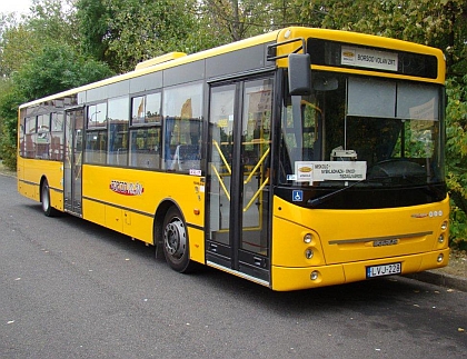 Z autobusového nádraží ve městě Tiszaújváros v Maďarsku