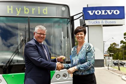 2 x Volvo Buses: Volvo uvádí na trh první hybrid pro Tichomoří a Austrálii