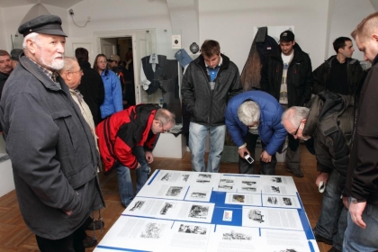 Semilské muzeum a BusLine společně zahájily výstavu o autobusové dopravě