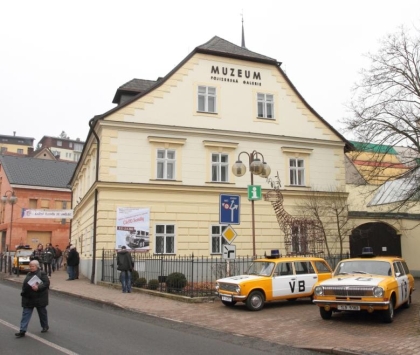 Semilské muzeum a BusLine společně zahájily výstavu o autobusové dopravě