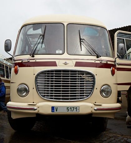 Lešany 2013: Tablo busových  účastníků 14. srazu českých historických autobusů