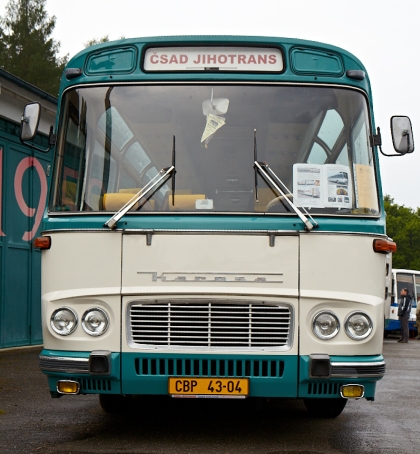 Lešany 2013: Tablo busových  účastníků 14. srazu českých historických autobusů