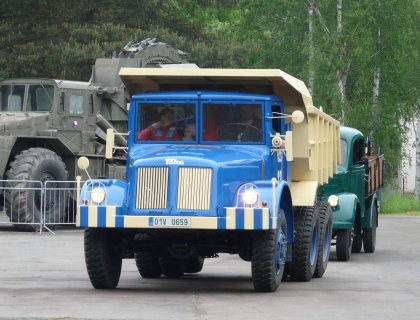 Lešany 2013 : Historická vozidla v pohybu