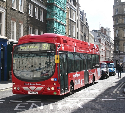 Osm vodíkových autobusů je v provozu na lince RV1 Covent Garden-Tower Gateway 