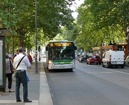 Městská doprava v Miláně samozřejmě nejsou jen trolejbusy