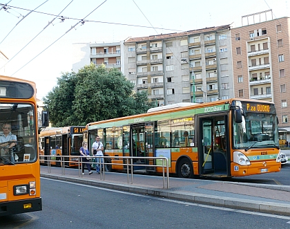 Městská doprava v Miláně samozřejmě nejsou jen trolejbusy