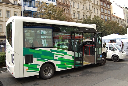 Obrazem z autobusové výstavky na Václavském náměstí v Praze