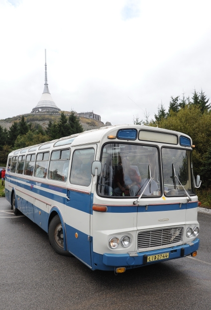 Retro jízdy s BusLine přilákaly téměř tisíc šest set návštěvníků akce na Ještědu