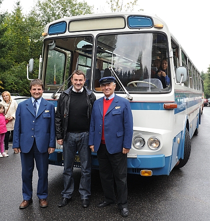 Retro jízdy s BusLine přilákaly téměř tisíc šest set návštěvníků akce na Ještědu