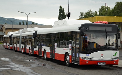 Dva tříosé patnáctimetrové autobusy Solaris Urbino 15 LE CNG přibyly