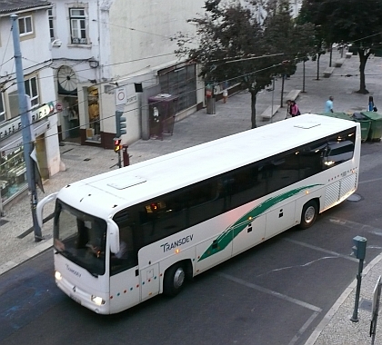 Autobusová pohlednice z portugalské Coimbry