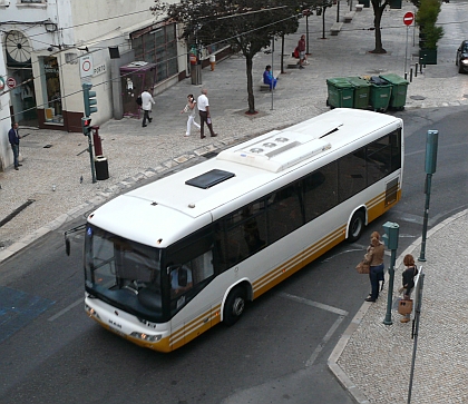 Autobusová pohlednice z portugalské Coimbry