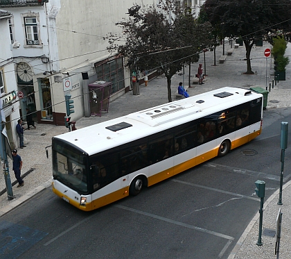 Autobusová pohlednice z portugalské Coimbry