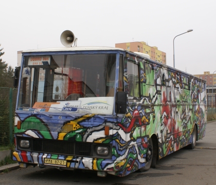 Zachytili jsme poněkud se zpožděním DOBRO bus v Plzni