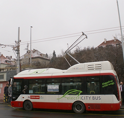 Elektrobus Siemens/Rampini s nabíjením z trolejí se přesune do Českých Budějovic