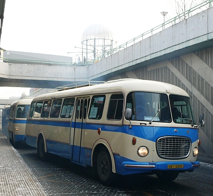 Z oslav 85 let linky Praha - Poděbrady 25.1.2014: Odjezd z Černého Mostu