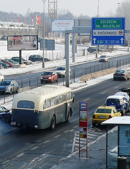 Z oslav 85 let linky Praha - Poděbrady 25.1.2014: Odjezd z Černého Mostu