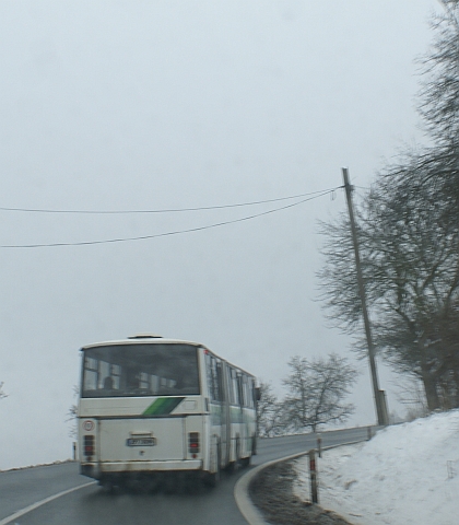 Kloubový autobus Karosa C 744 ČSAD autobusy Plzeň v akci mezi Plasy a Třemošnou