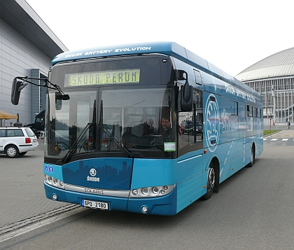 Elektrobus Škoda PERUN se po veletrhu Czechbus 2013 v Praze  představil