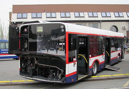 Z DOD v Olomouci: Fotoreportáž zejména z autobusové vozovny