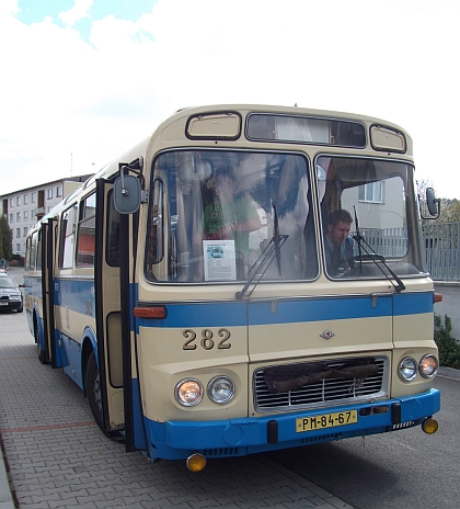 Z promojízdy historickým autobusem ŠL 11 po Konstantinolázeňsku