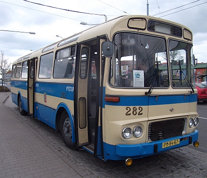 Z promojízdy historickým autobusem ŠL 11 po Konstantinolázeňsku