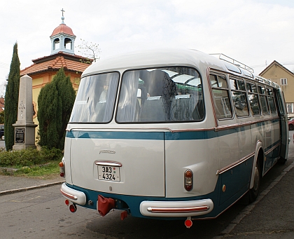 Nymburský autokar Škoda 706 RTO LUX na přátelské návštěvě v Plzni 