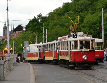 VELKÁ FOTOREPORTÁŽ z cesty historickou tramvajovou soupravou  na lince 3 