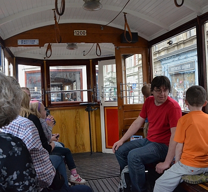 VELKÁ FOTOREPORTÁŽ z cesty historickou tramvajovou soupravou  na lince 3 