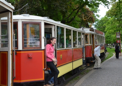 VELKÁ FOTOREPORTÁŽ z cesty historickou tramvajovou soupravou  na lince 3 