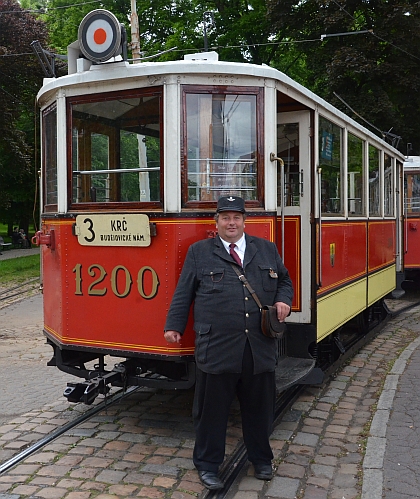 VELKÁ FOTOREPORTÁŽ z cesty historickou tramvajovou soupravou  na lince 3 