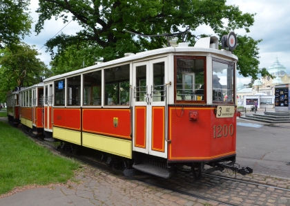 VELKÁ FOTOREPORTÁŽ z cesty historickou tramvajovou soupravou  na lince 3 