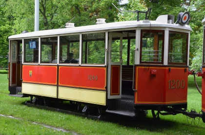 VELKÁ FOTOREPORTÁŽ z cesty historickou tramvajovou soupravou  na lince 3 