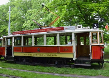 VELKÁ FOTOREPORTÁŽ z cesty historickou tramvajovou soupravou  na lince 3 