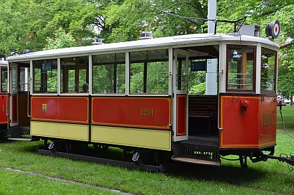 VELKÁ FOTOREPORTÁŽ z cesty historickou tramvajovou soupravou  na lince 3 