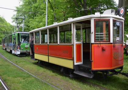 VELKÁ FOTOREPORTÁŽ z cesty historickou tramvajovou soupravou  na lince 3 