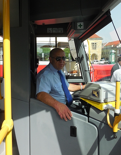 23.5.2014 proběhlo slavnostní předání  autobusu SOR CN 9,5 v Nymburce