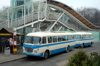 Den PID v Roztokách a Úněticích: Historické vlaky a autobusy, Kinobus