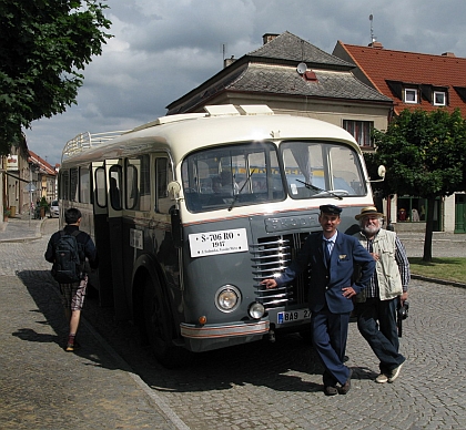 Důstojné připomenutí kouřimských autobusových výročí 