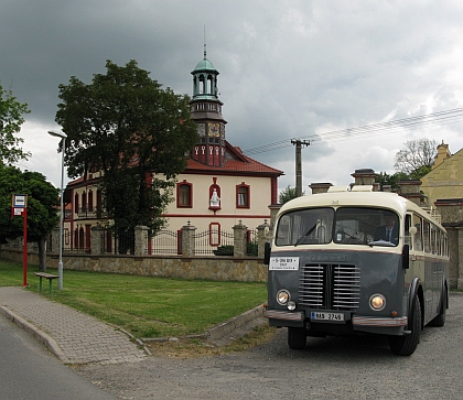 Důstojné připomenutí kouřimských autobusových výročí 