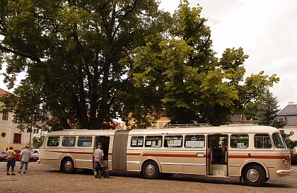 Důstojné připomenutí kouřimských autobusových výročí 