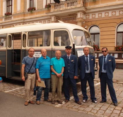 Důstojné připomenutí kouřimských autobusových výročí 