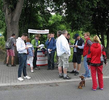 Kinobus, historické autobusy a lodě vyjely do Štěchovic a na Slapy 21.6.2014