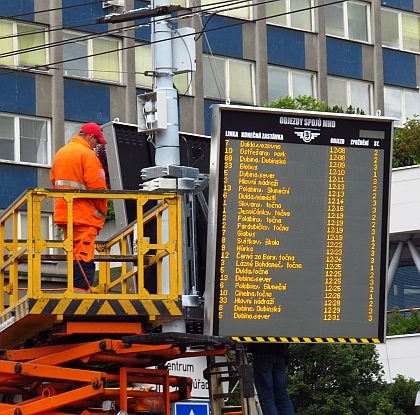 Bustec dodal další velkoplošný stacionární panel  