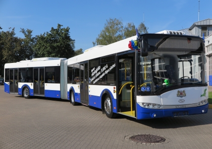 Riga: Prezentaci kloubového autobusu Solaris Urbino 18