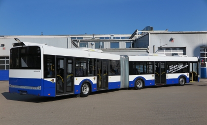 Riga: Prezentaci kloubového autobusu Solaris Urbino 18