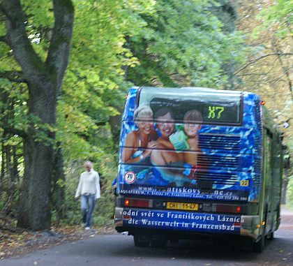 Na projížďku historickými autobusy a historickým trolejbusem