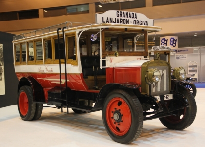 Z madridského veletrhu FIAA 2014: Autobusoví veteráni  1914 - 1953