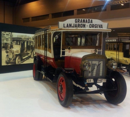 Z madridského veletrhu FIAA 2014: Autobusoví veteráni  1914 - 1953